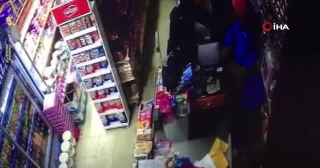 PKK'dan eğitim alan zanlı Van'da bir marketi gasp etti