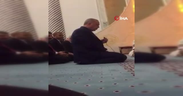 Cumhurbaşkanı Erdoğan İskenderun’da Kuranı Kerim okudu