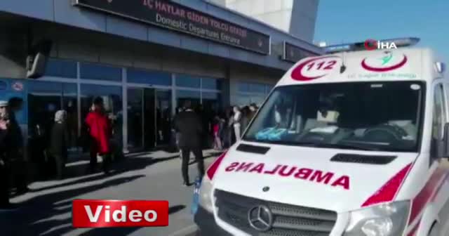 Kayseri Havalimanı'nda silah sesleri duyuldu! Yaralı polisler var