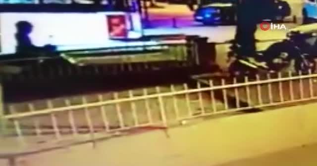 Ataşehir’de motosiklet hırsızları kamerada