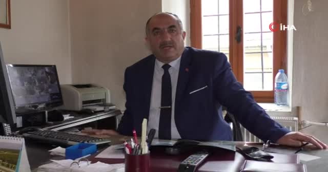 Hafızasında 81 ilin ilçelerini, valilerini, telefon ve plaka kodlarını tutuyor