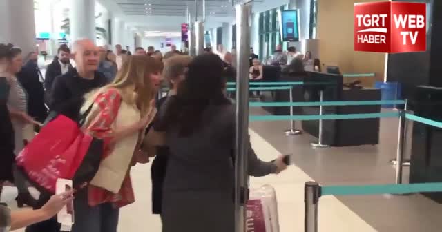 Havalimanında tepki çeken görüntü! Görevliye hakaretler yağdırdı