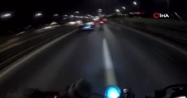 İstanbul’da motosikletli magandanın kız arkadaşıyla tek teker terörü kamerada