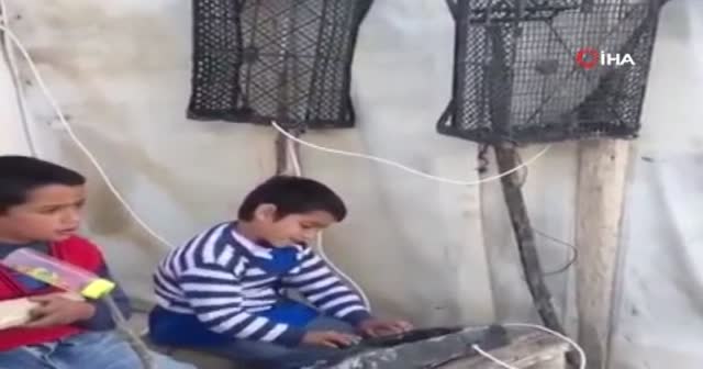 Miniklerin yaptığı müzik sosyal medyayı salladı