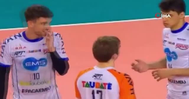 Olimpiyat şampiyonu röportaj sırasında bayıldı