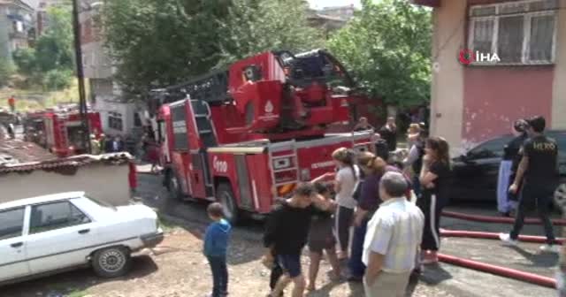 Ataşehir’de 4 katlı binada yangın paniği