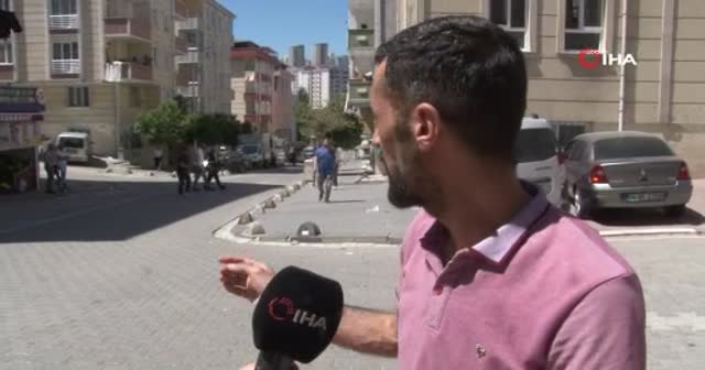 Minik kıza çarpan otomobil kızı metrelerce sürükledi