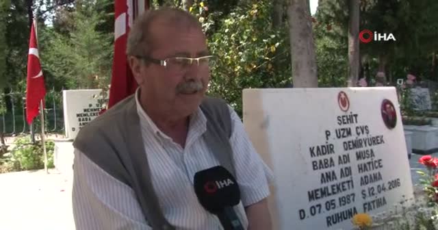 Şehit babası, hakarete uğramamak için otobüse değil bisiklete biniyor
