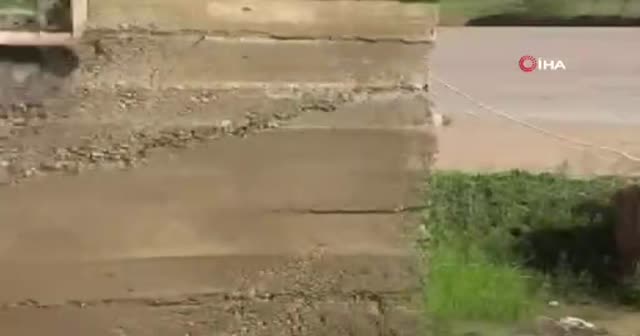 Sele kapılıp ölen çocuğun ablası son anda kurtulmuş