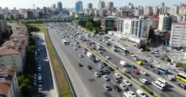 Trafikte bayram yoğunluğu başladı
