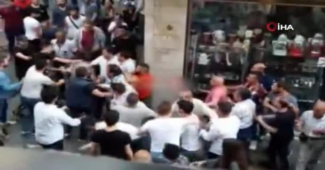 Linç edilmekten polis kurtarmıştı: Taciz iddialarını reddetti