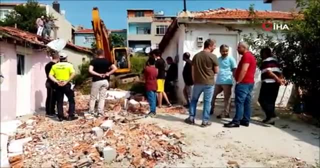 Merakla izlediler ama define hayali boş çıktı