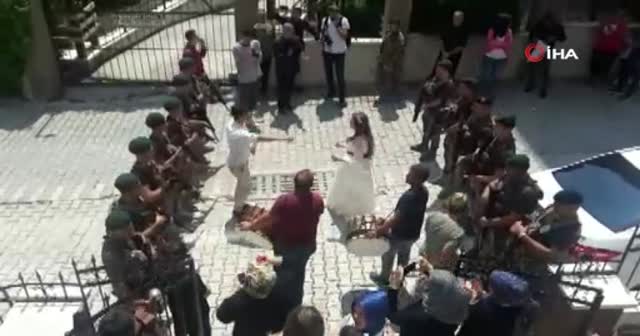 Özel harekat polislerinden şehit kızına büyük sürpriz