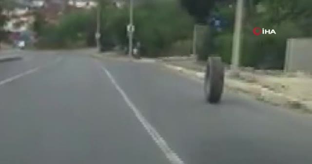 Arnavutköy'de kamyon lastiği küçük çocuğa çarptı!