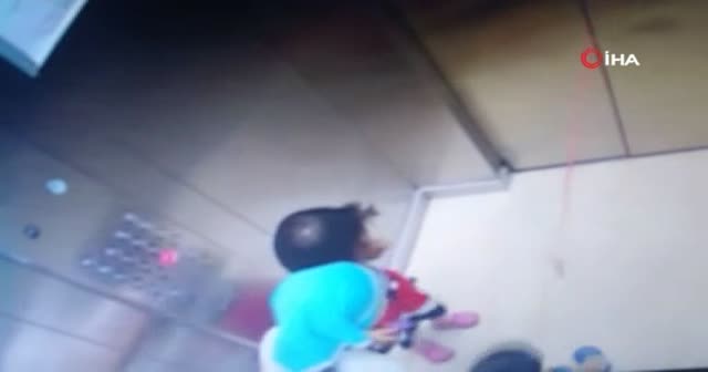 Asansörde faciadan kıl payı dönüldü