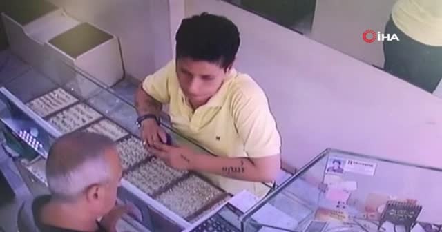 Çaldığı yüzüğü kuyumcuya gösterip, "bundan var mı" diye sordu
