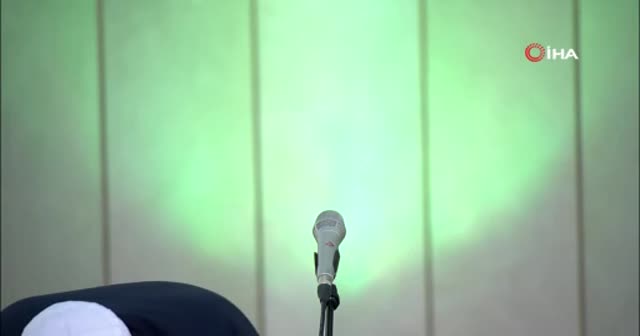 Cumhurbaşkanı Erdoğan, şehitler için Kur’an-ı Kerim okudu
