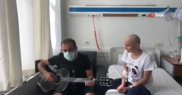 Haluk Levent lösemili Ebru Çelen ile düet yaptı