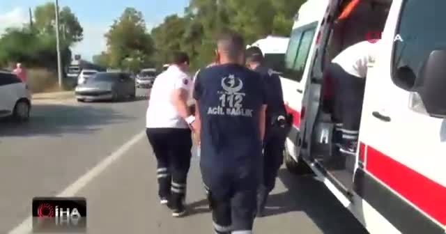 İki araç kafa kafaya çarpıştı: 2 yaralı