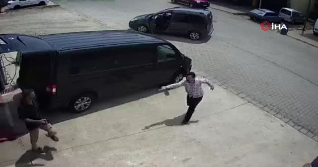 Sakarya’daki silahlı saldırı güvenlik kamerasına yansıdı