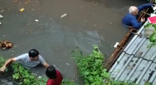 Ataşehir’de su basan evde can pazarı