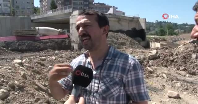 Mahalleyi "Çin Seddi" gibi ayırdılar