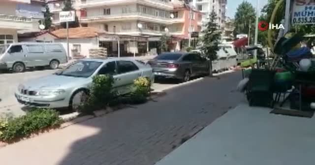 Alacak verecek meselesi kanlı bitti! Baba ve oğlu kavgada bıçaklandı