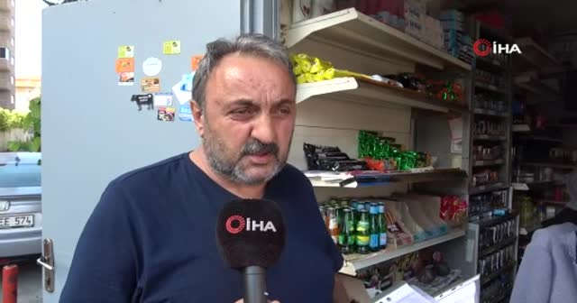 Şakalaşma kavgaya dönüştü... Birbirlerine tekme tokat saldırdılar
