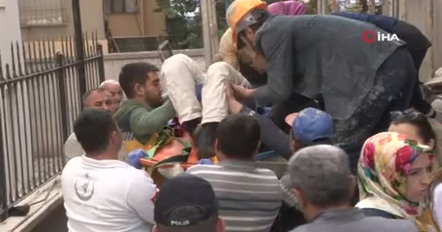 Başkent’te inşaatta yük asansörü 3. kattan yere düştü: 1’i ağır 3 yaralı