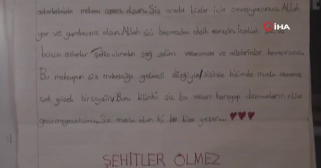 Destek mektupları Mehmetçiğe moral oluyor