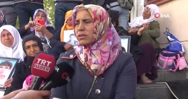 Kızını teröristlerin elinden kurtarmak için 1 buçuk yaşındaki çocuğu ile eyleme katıldı