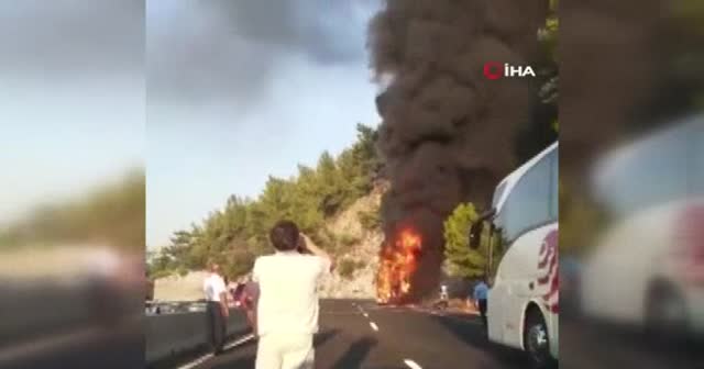 Muğla'da otobüs yangını