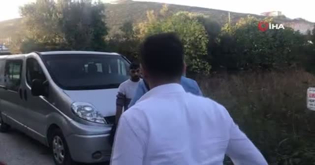 Cami musluklarını çaldı, cemaate yakalandı