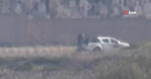 Kamışlı’da PYD/YPG kontrolündeki bölgede devriye atan Rus konvoyu görüntülendi