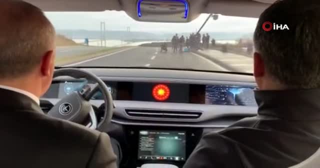 Cumhurbaşkanı Erdoğan 'Türkiye'nin Otomobili'ni test etti!
