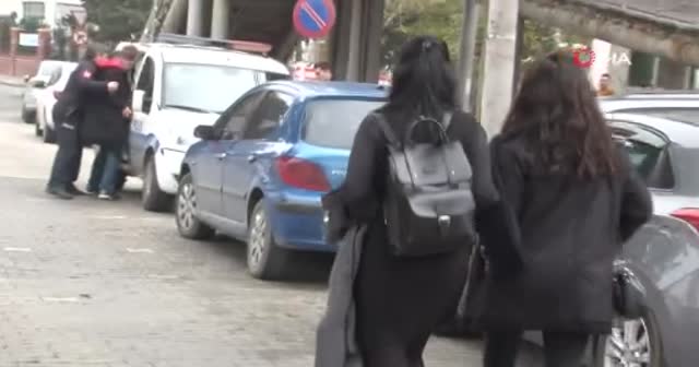 Otobüste uyuyan kadına taciz iddiası ortalığı karıştırdı: Linç girişimi kamerada