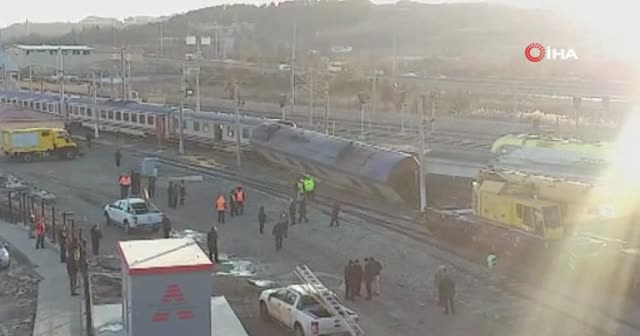 Ankara'da tren raydan çıktı