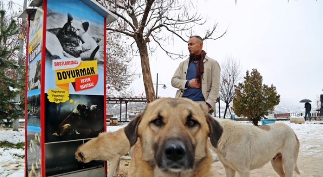 Boks makinesinden esinlendi, sokak hayvanları için mamamatik yaptı