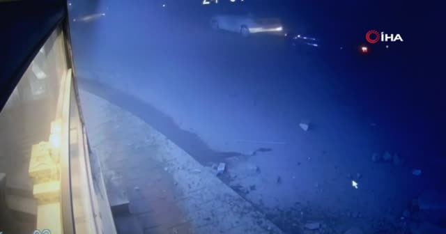 Depremde 11’kişinin öldüğü 2 binanın yıkılma anlar kameralara yansıdı