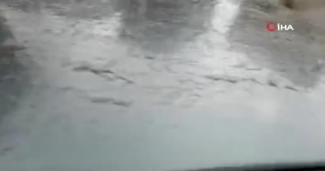İstanbul’da dolu yağışı etkisini gösterdi