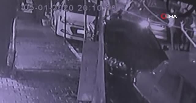 Kaza anı güvenlik kameralarına yansıdı