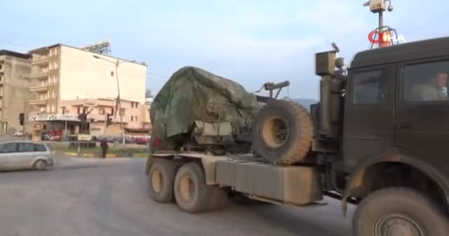 Sınır birliklerine tank sevkiyatı