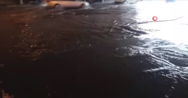 Topkapı alt geçidini su bastı