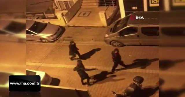Avcılar'da sopalı, sandalyeli kavga kamerada