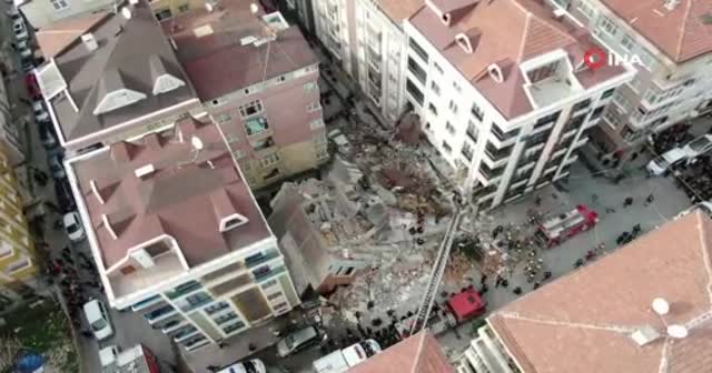 Bahçelievler'de çöken 7 katlı binanın çökme anı kamerada