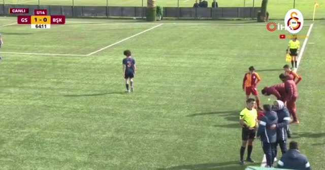 Galatasaray - Başakşehir U14 maçında gerginlik