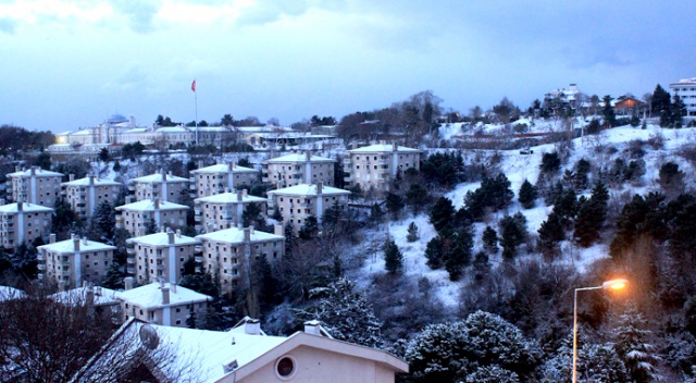 İstanbul kent geneli beyaza büründü