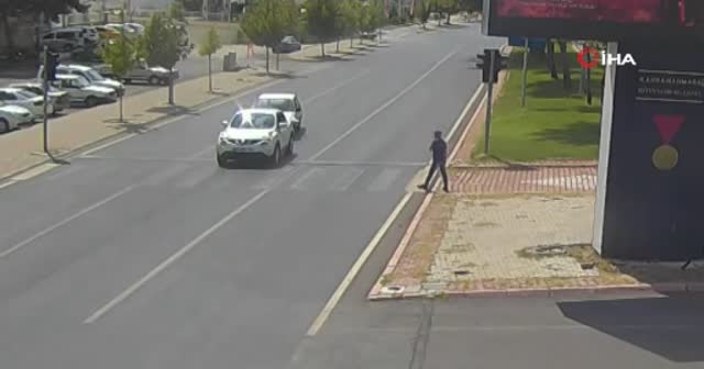 Trafik kazaları MOBESE kameralarına yansıdı...