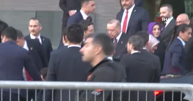 Cumhurbaşkanı Erdoğan Üsküdar’da nikah törenine katıldı