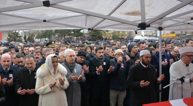 Şehit cenazesinde ilginç görüntü